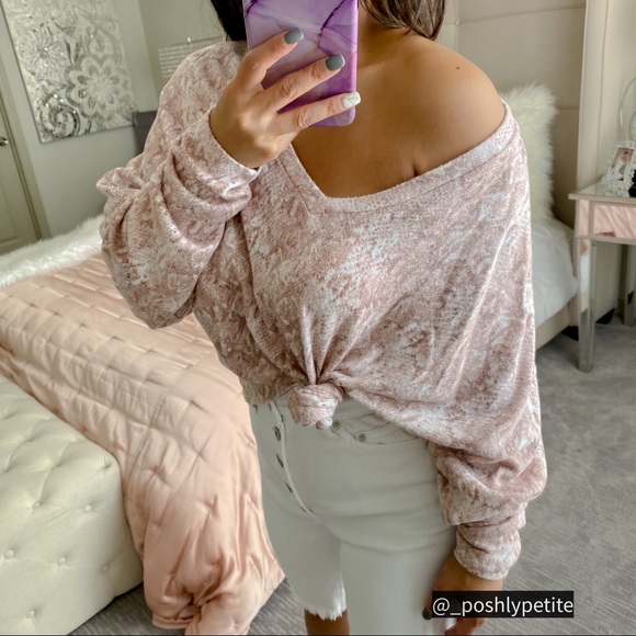 Freshman snakeskin slouchy v-neck pullover sweater - Picture 6 of 15